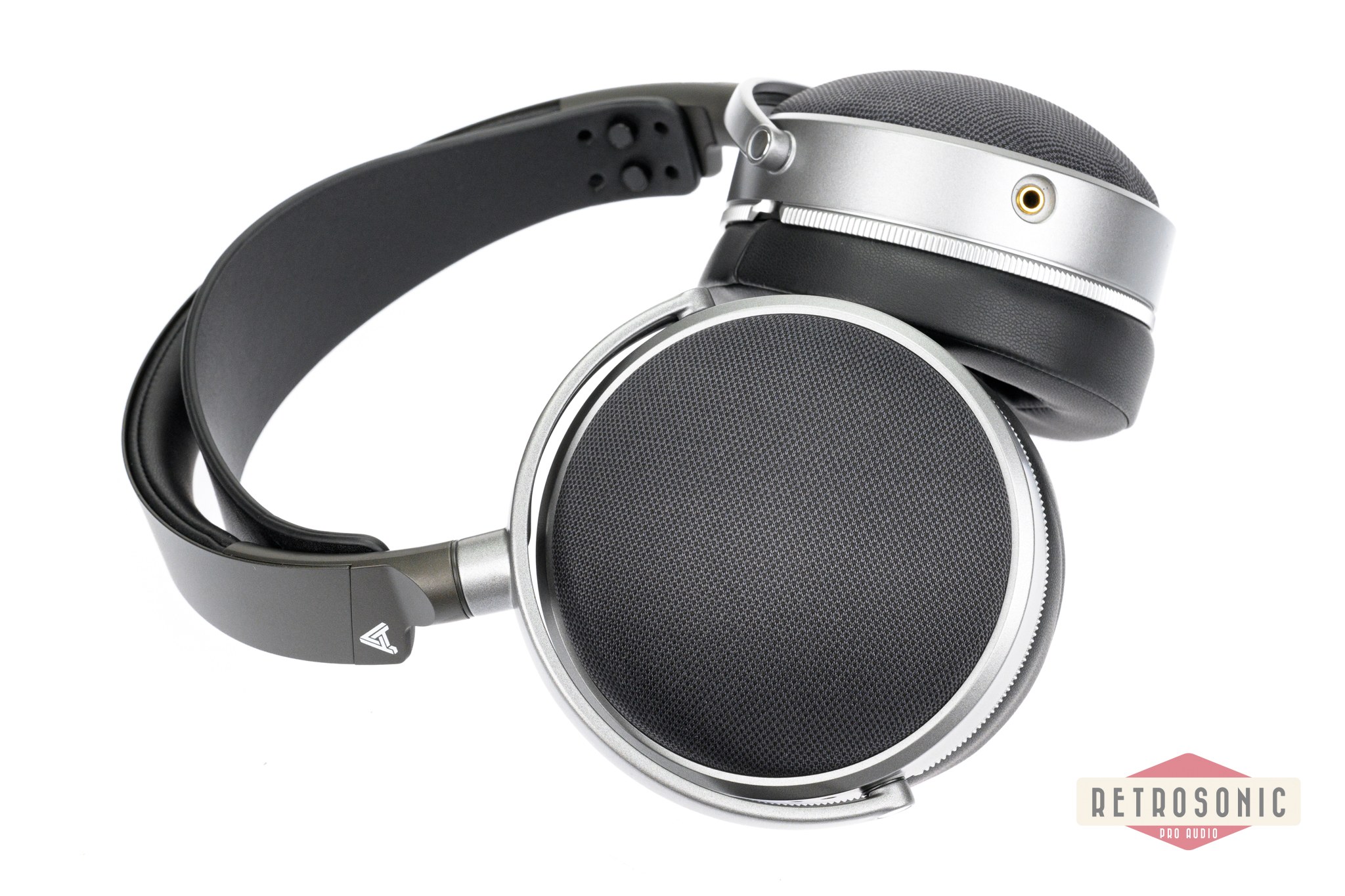 Audeze LCD-S20 closed back headphone