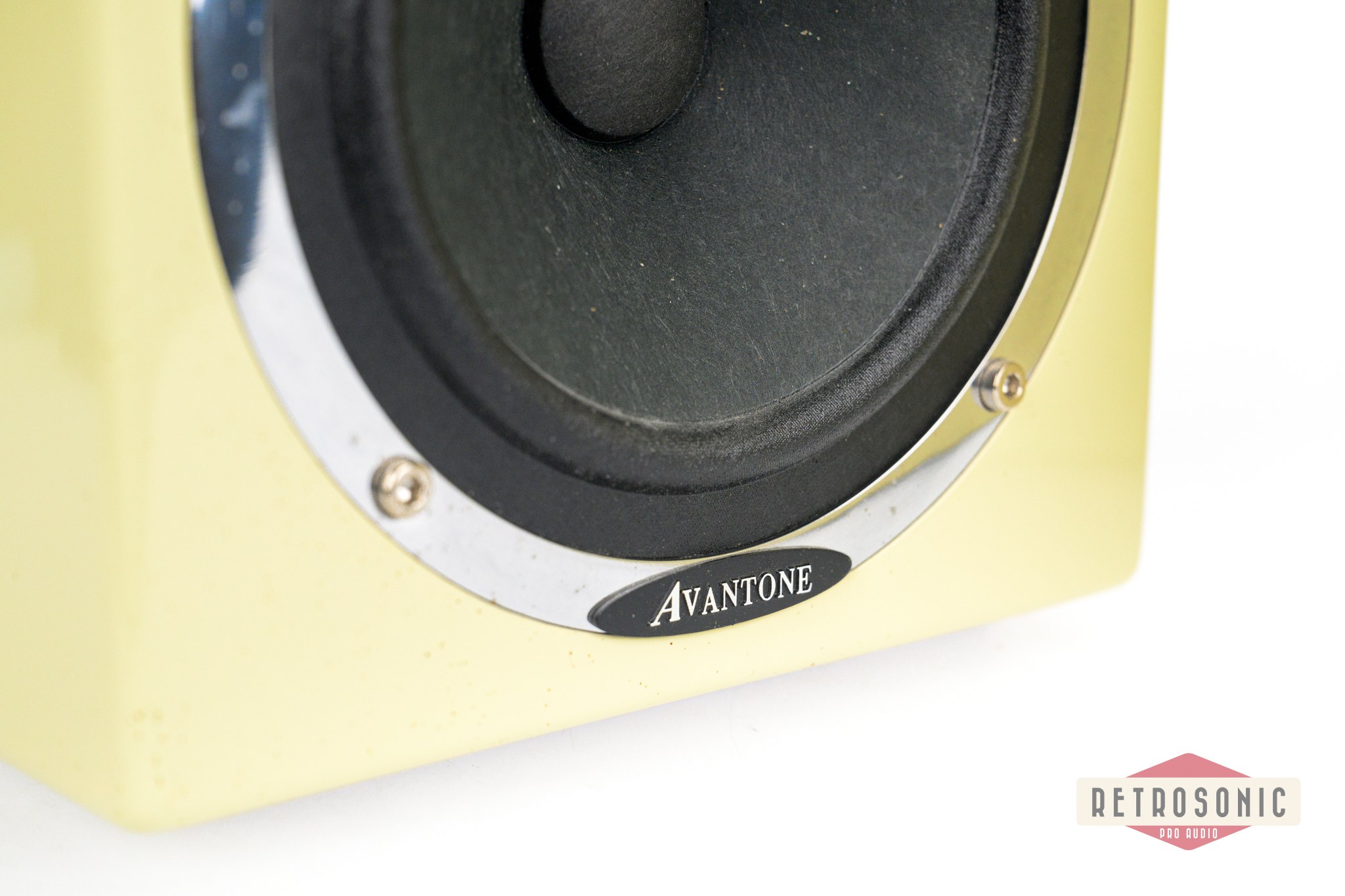 Avantone Mixcube Passive Pair Cream