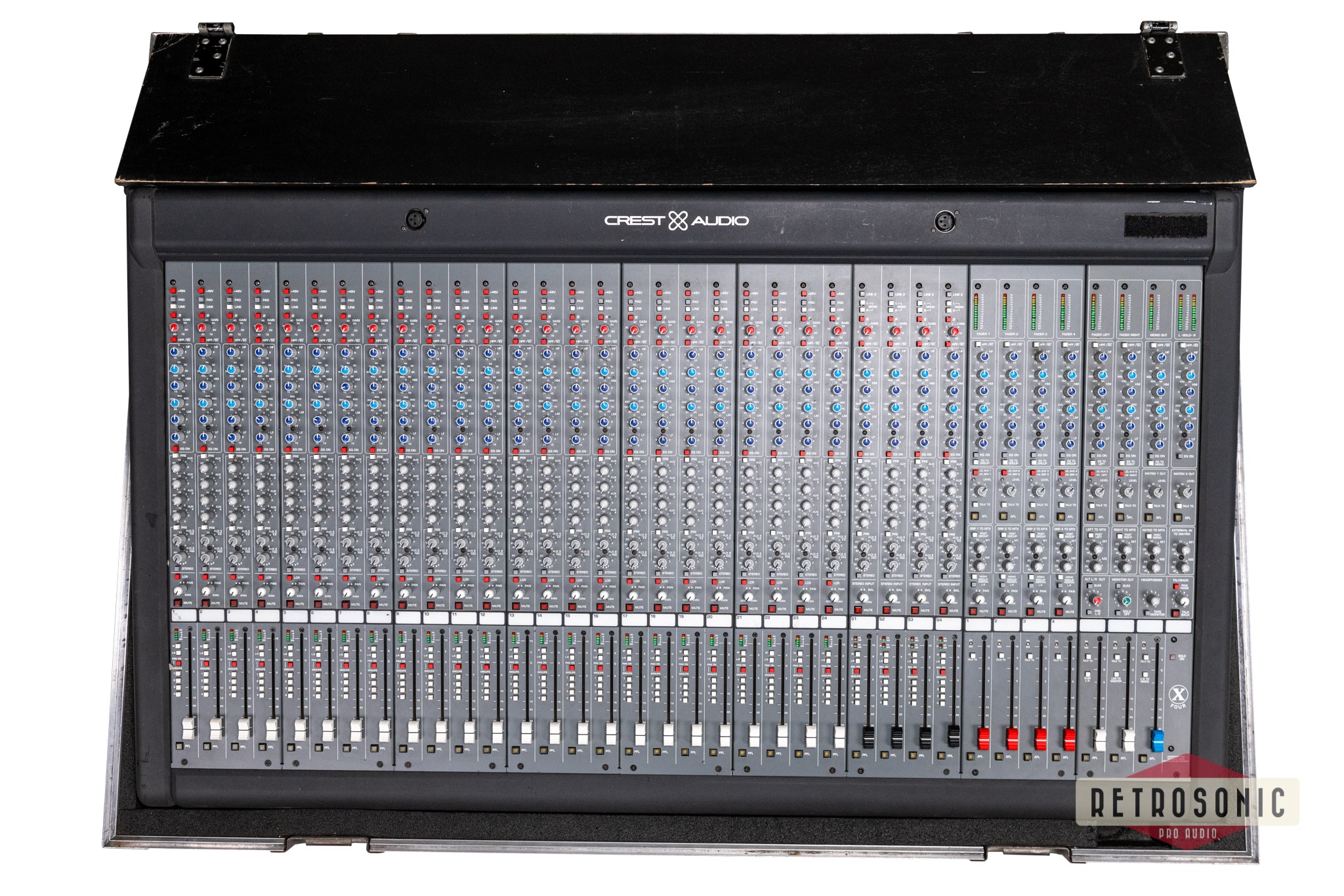Crest X-4 24+4 St /4/2 Analog Mixing Console