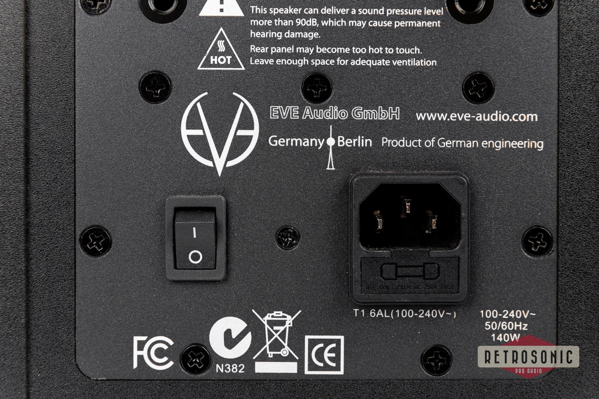 EVE Audio SC205 Active 2-Way Studio Monitor Single