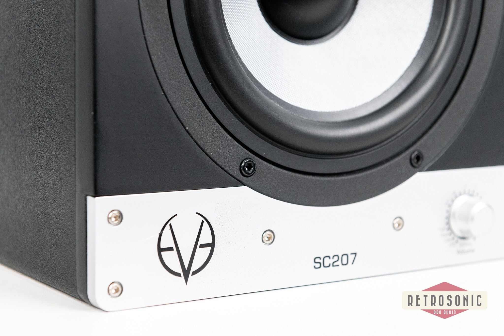 EVE Audio SC207 Active 2-Way Studio Monitor Pair