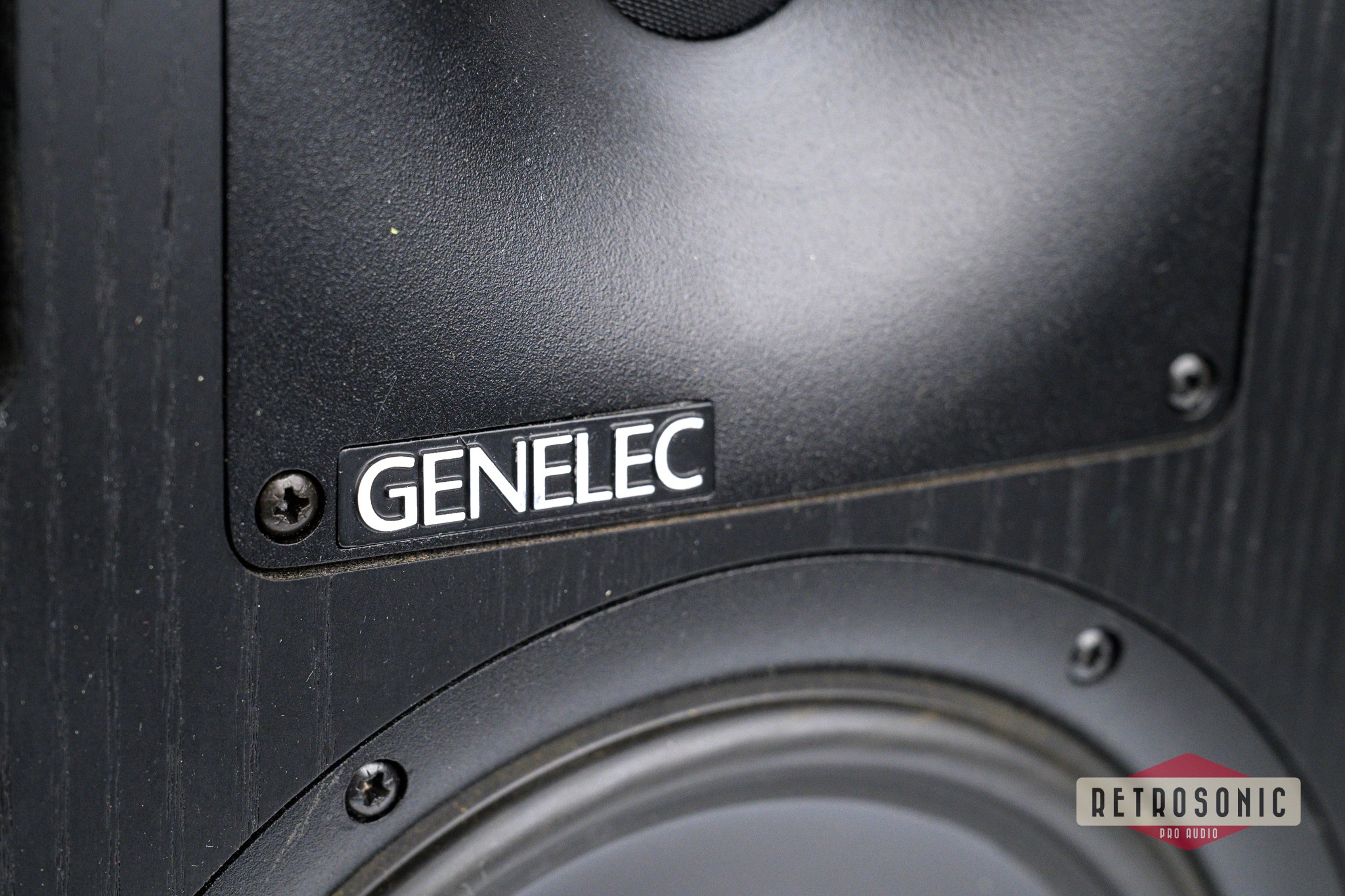 Genelec 1031A Active 2-way Studio Monitor single