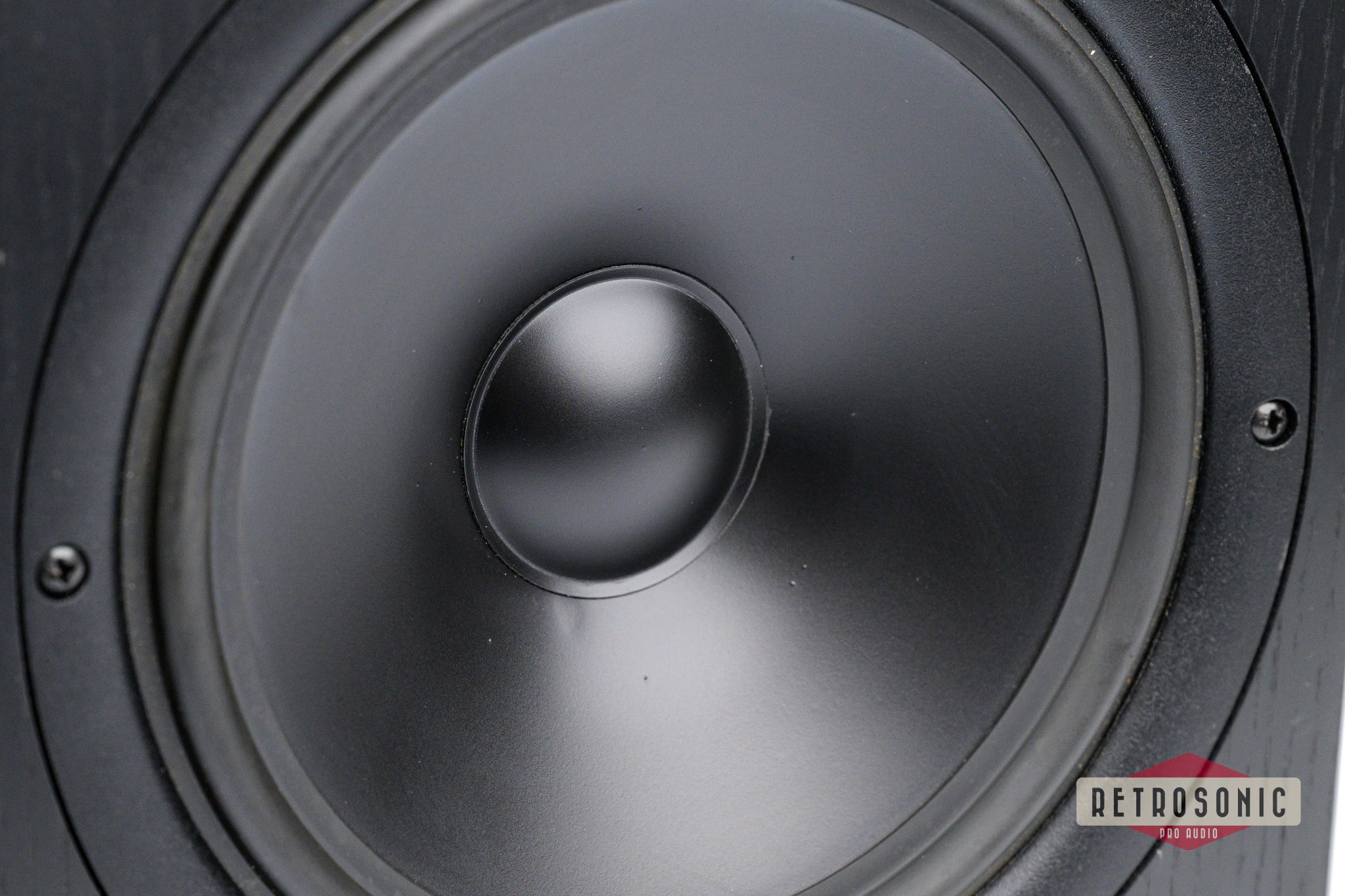 Genelec 1031A Active 2-way Studio Monitor single