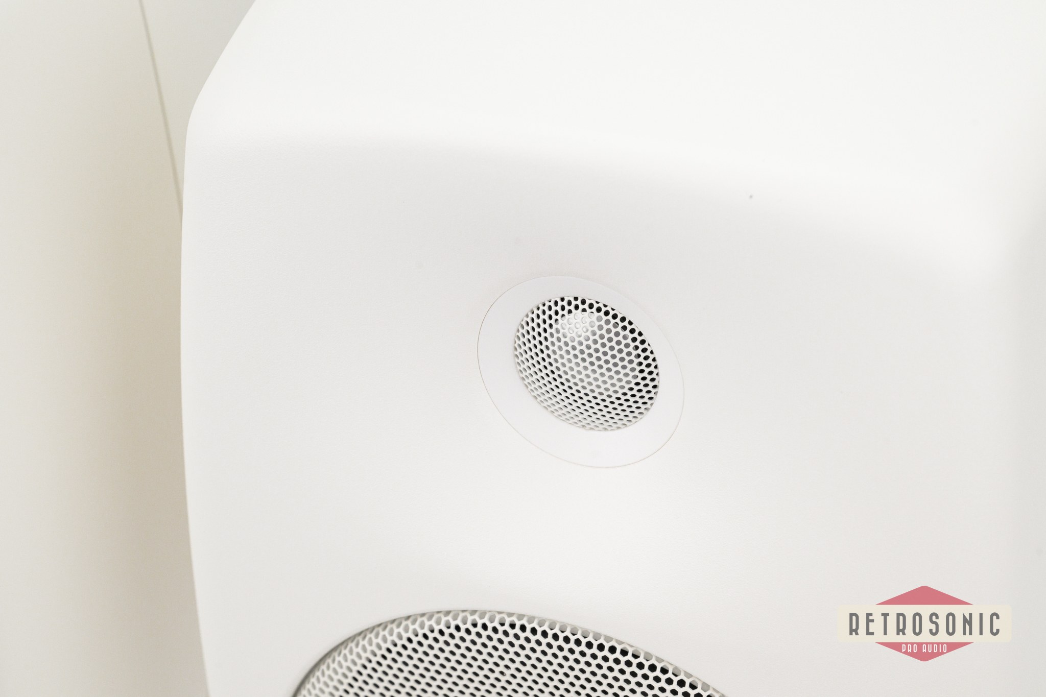 Genelec Stereo 8330AW bundle pack consisting of two 8330AW, GLM User kit and 9310BM volume control