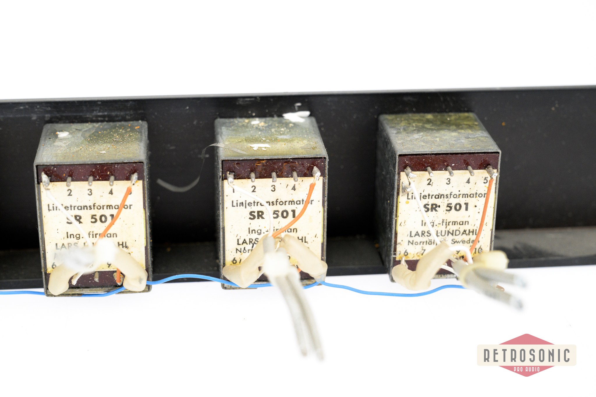 Lars Lundahl SR501 600:600 ohm transformer set of 10 pcs w. 19\" panel