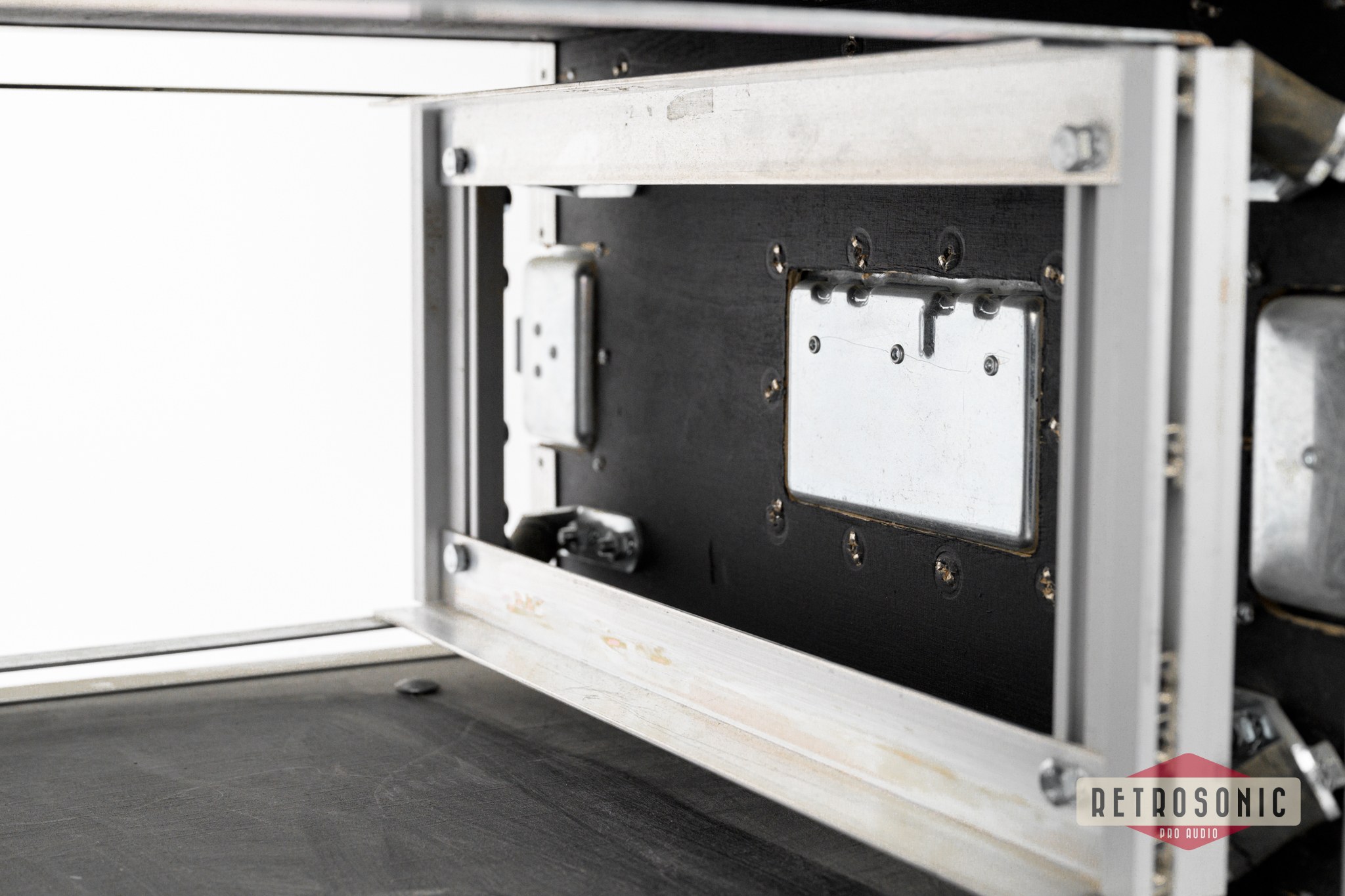 Rack Case 4Unit with internal shock insulation #2