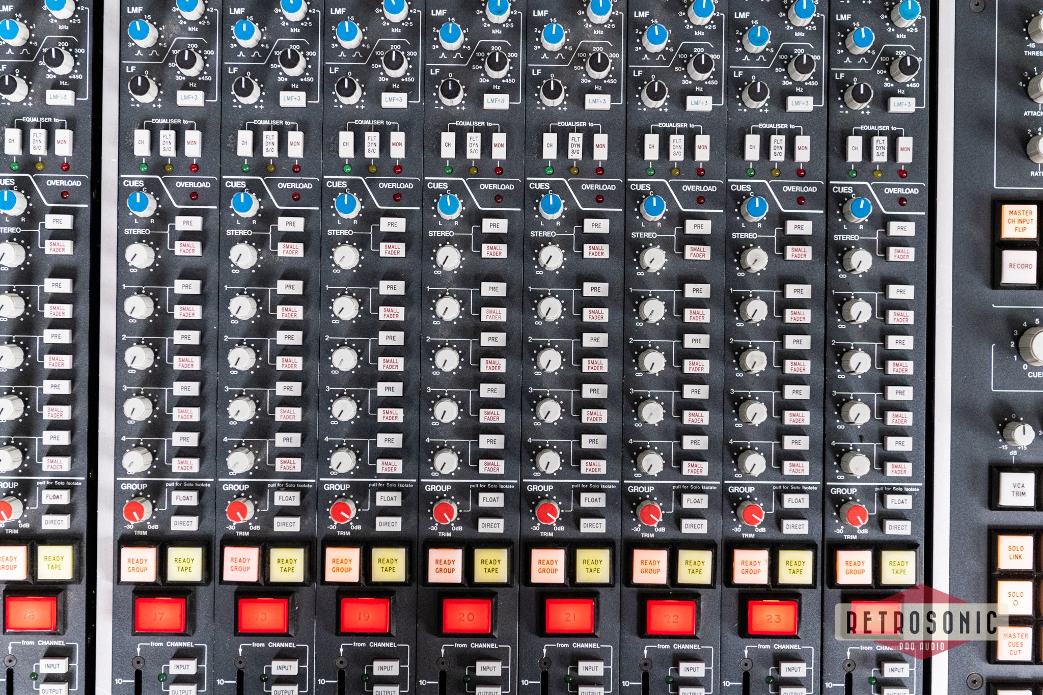 Solid State Logic SSL 4040E/G w. 24 pcs SL611G (292) and 16 pcs SL611E (242) Modules