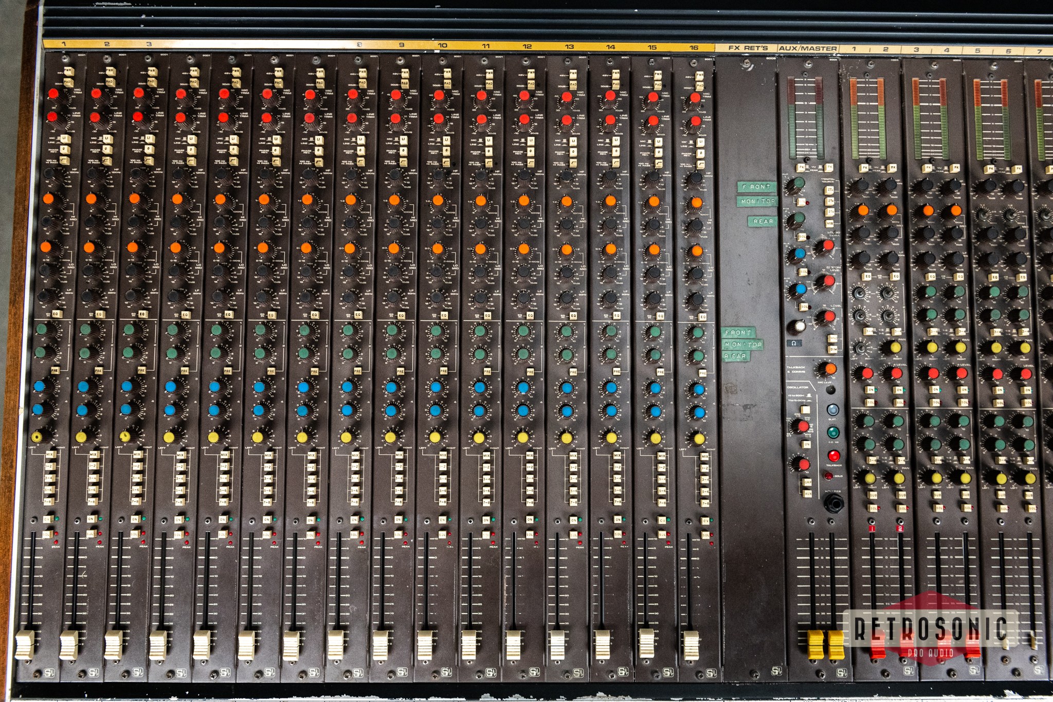 Soundcraft B800 Mixing Console