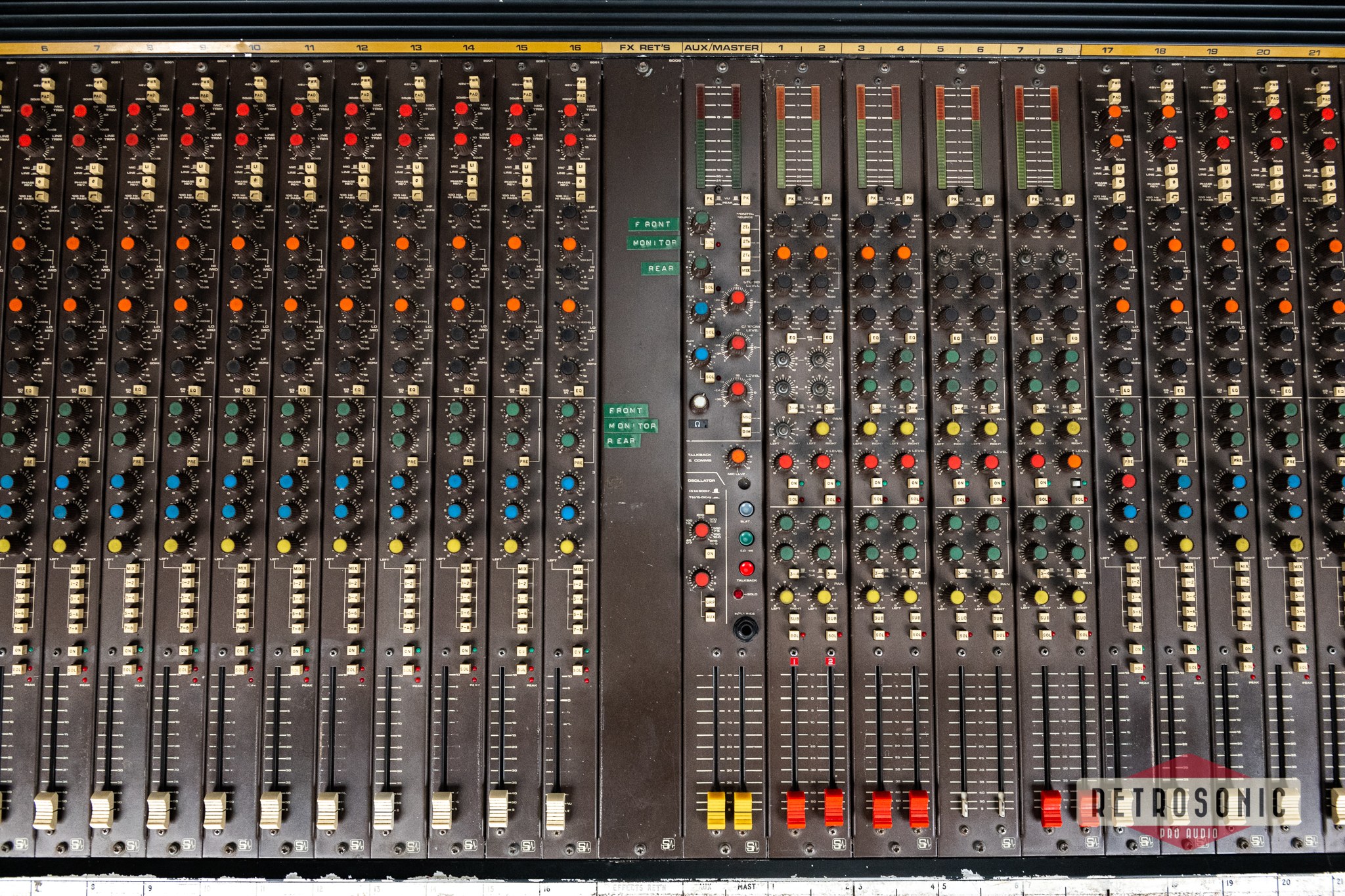 Soundcraft B800 Mixing Console