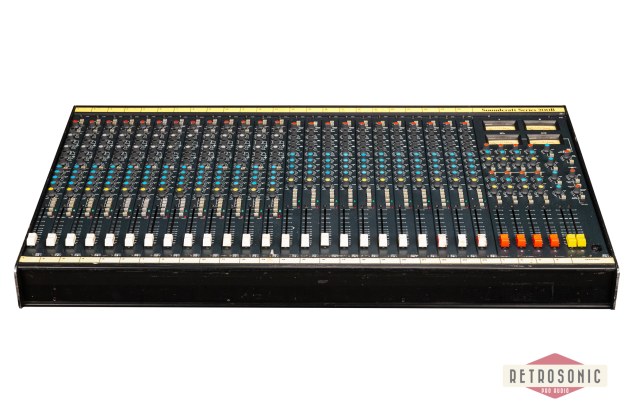 retrosonic - Soundcraft Series 200B 24/4/8/2 Analog Mixer w. Roadcase