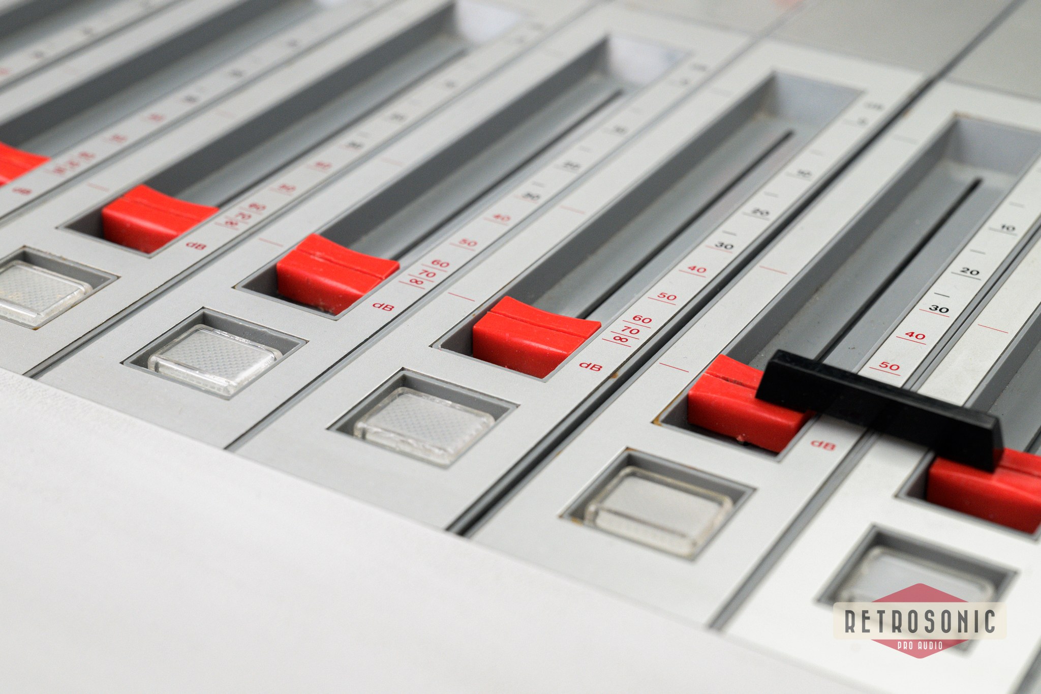 Studer 089 MK1 12/2 Analog Mixing Console